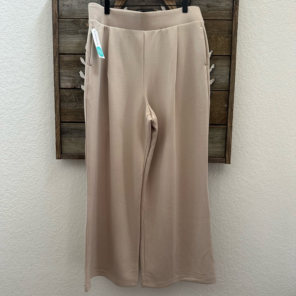 Stitch Fix Tribal Pull on Techno Lux Beige Pull-On Pants Ladies Large NWT